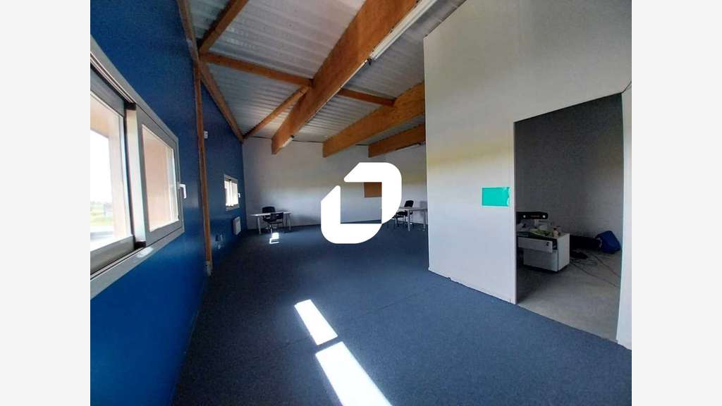 A louer Bureaux 180m² Gazeran