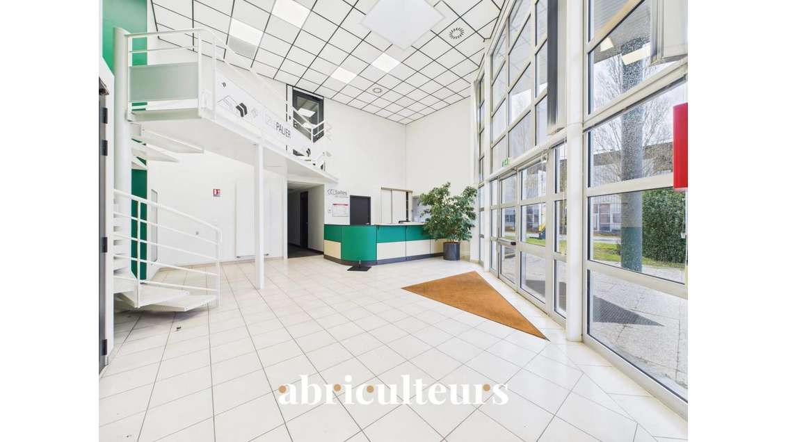 Location de bureau de 310m² à 1h de Paris