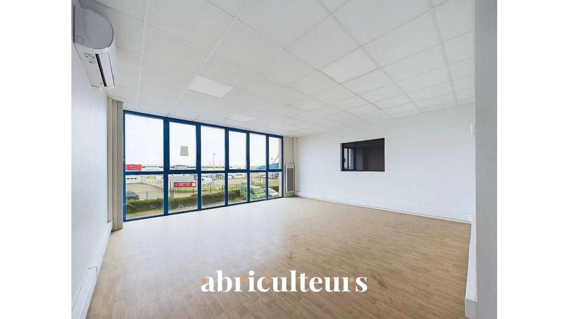 Local d'activité 270m² aux portes de Chartres
