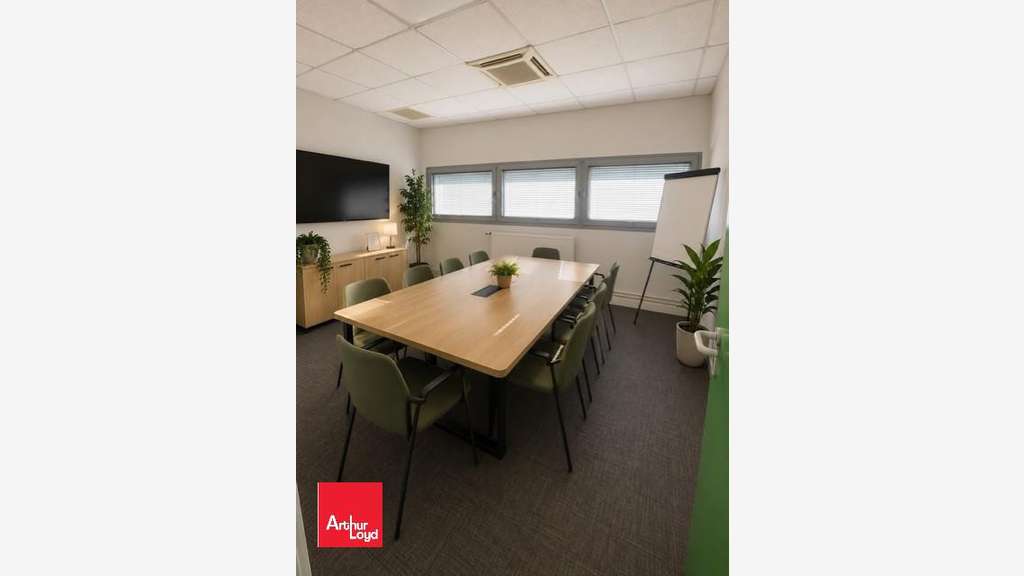 A louer bureaux 310m² R+1 ZI de Gellainville