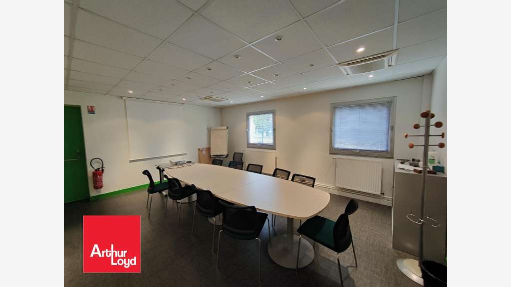 A louer bureaux 310m² R+1 ZI de Gellainville