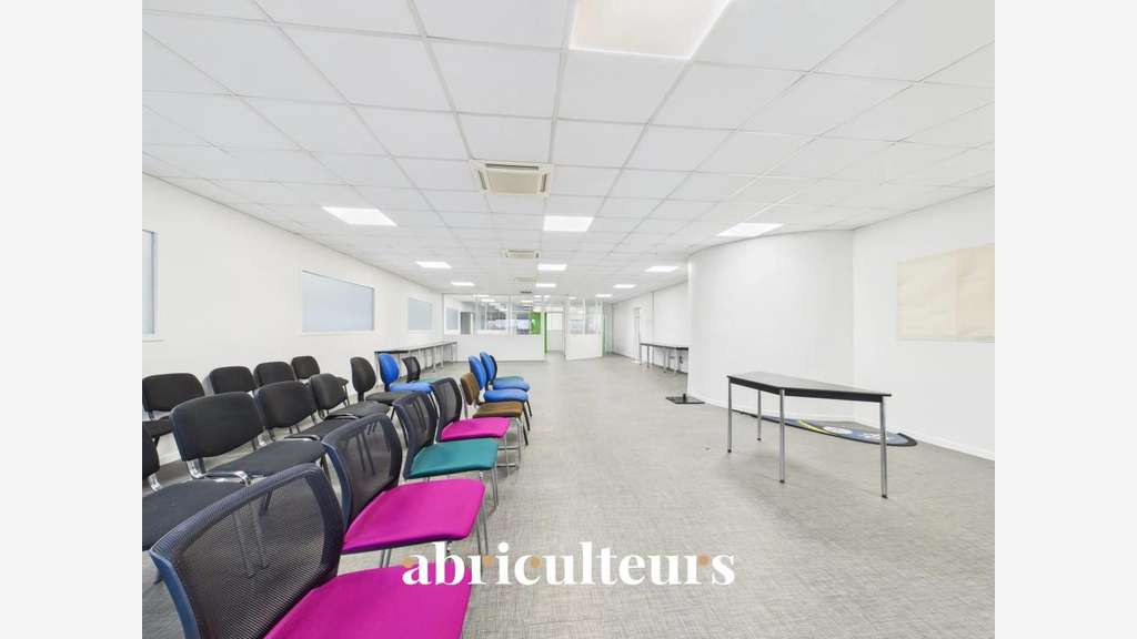 Location de Bureau à 1h de Paris à proximité de Ch