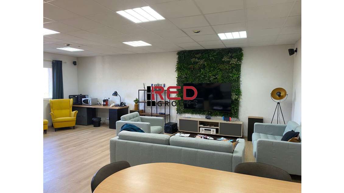 A louer bureaux 150m² R+1 à Gémenos