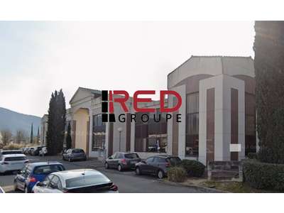 Location Locaux d'activités - Entrepôts à Gémenos