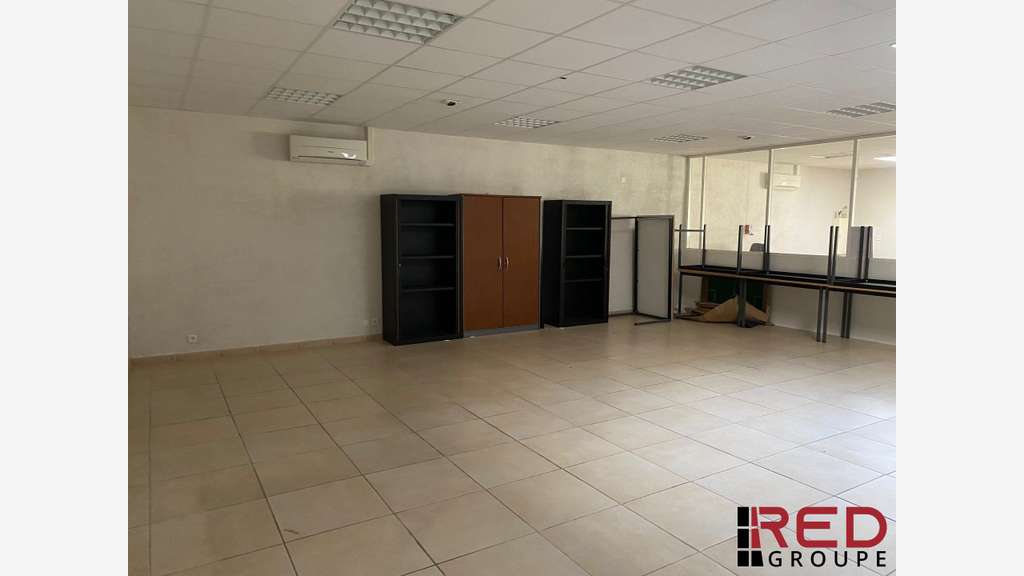 A louer bureaux 300m² R+1 à Gémenos