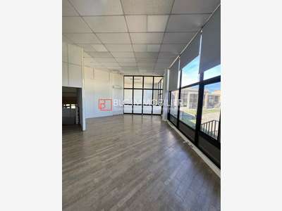 A louer bureaux 589m² en parc tertiaire Gémenos