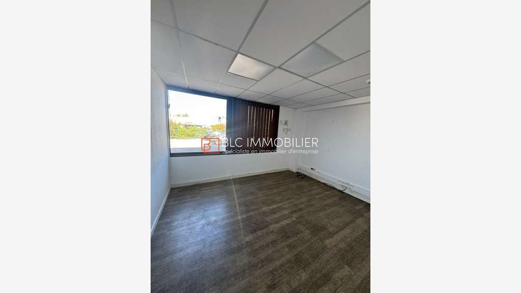 A louer bureaux 215m² parc dynamique Gémenos