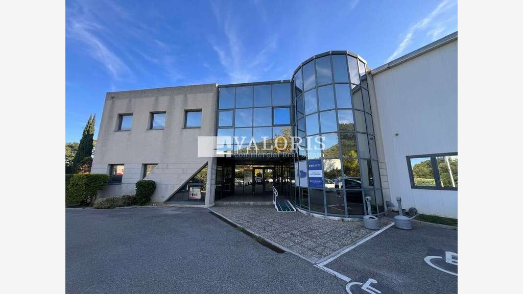 Bureaux 754m² divisible à louer à Gémenos