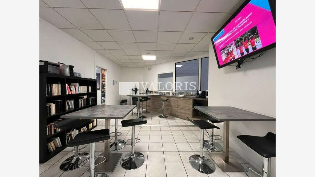 Bureaux 754m² divisible à louer à Gémenos
