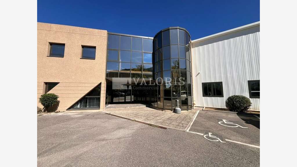 Bureaux 754m² divisible à louer à Gémenos