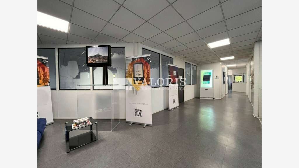 Bureaux 754m² divisible à louer à Gémenos