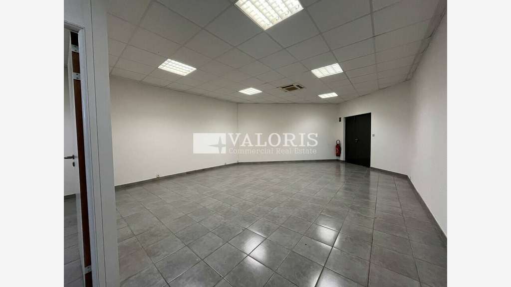 Bureaux 754m² divisible à louer à Gémenos