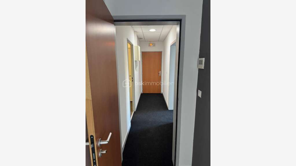 ? OPPORTUNITÉ - BUREAUX À VENDRE - GÉMENOS - 149 0