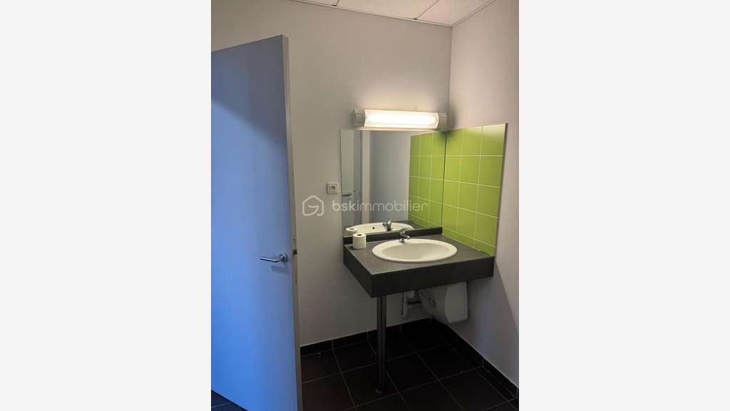 ? OPPORTUNITÉ - BUREAUX À VENDRE - GÉMENOS - 149 0