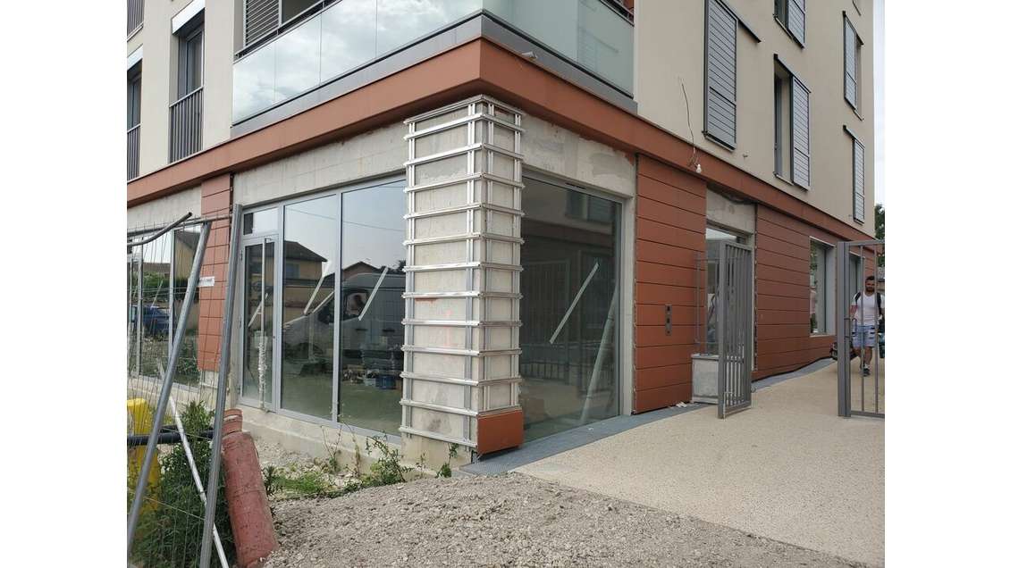 A louer bureaux de 67m² en RDC lumineux à Genas