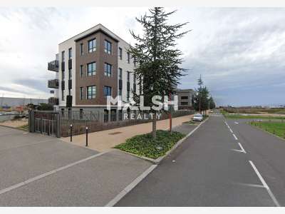A louer local 1054m² divisible Genas Parc Everest