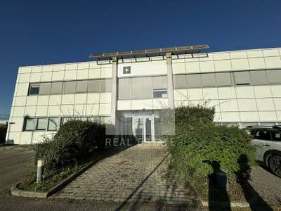 Bâtiment tertiaire 540m² à louer à Genas