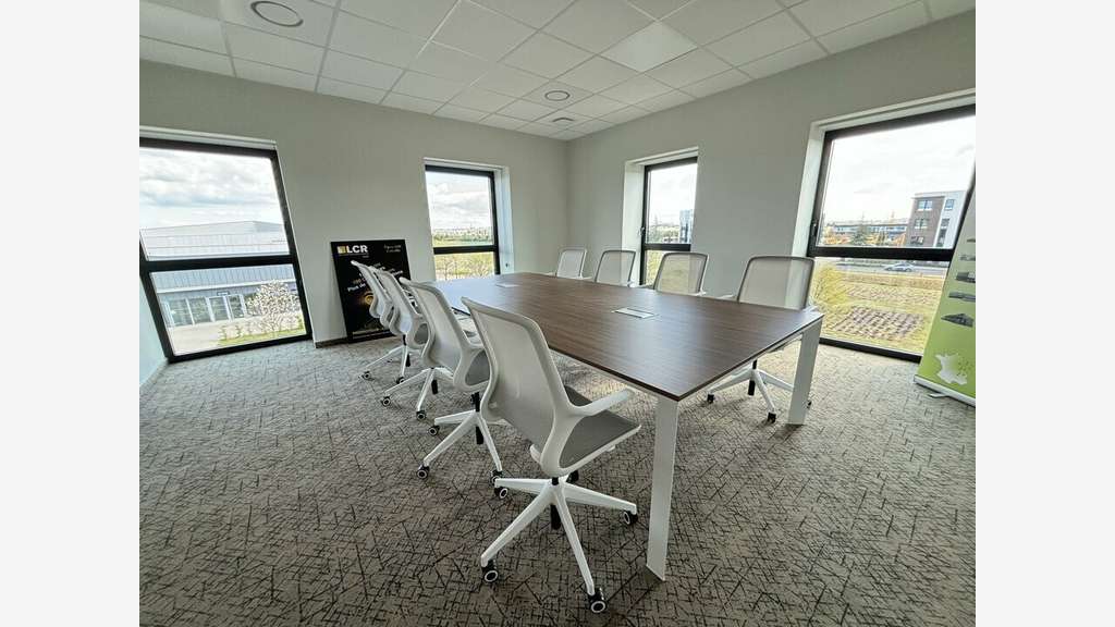 Vente bureaux de 155m² modernes Genas parc Everest