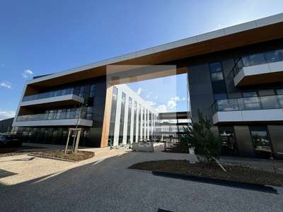Vente bureaux de 155m² modernes Genas parc Everest