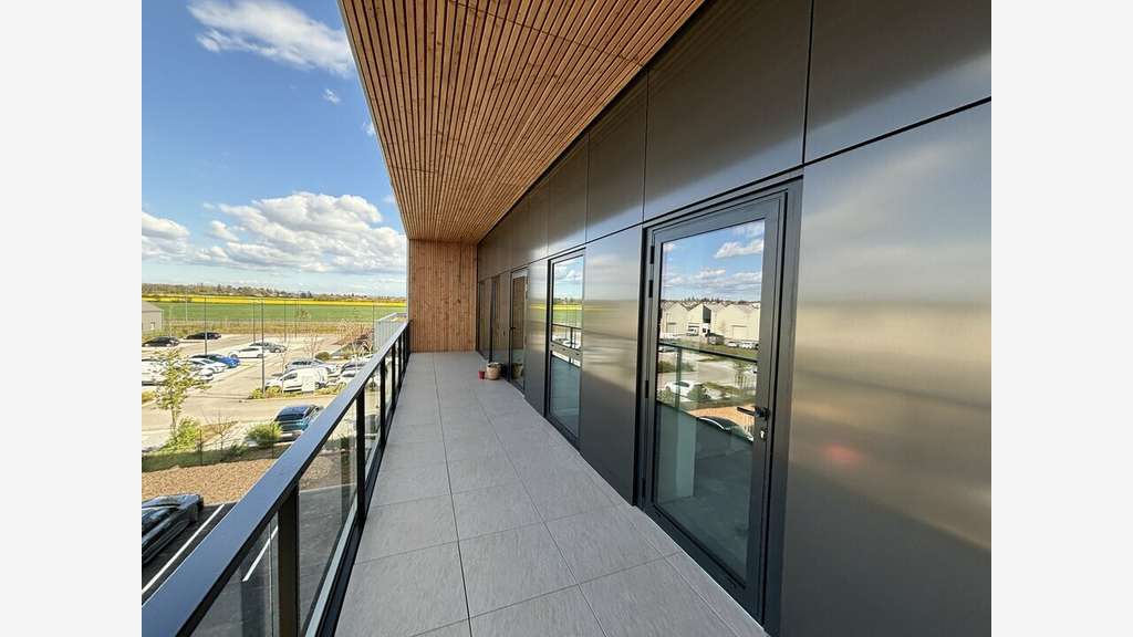 Vente bureaux de 155m² modernes Genas parc Everest