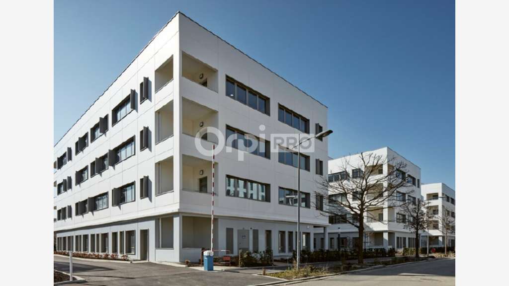 Bureaux 308 m² et 340 m² à louer à Genas