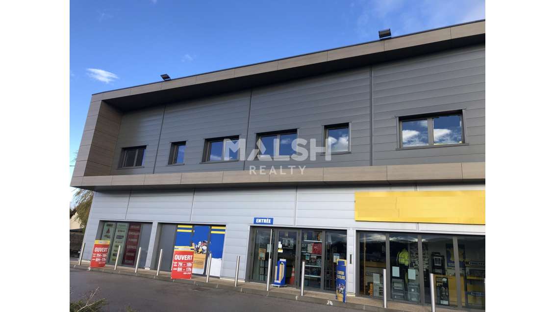 Bureaux lumineux de 205m² à louer à Genay