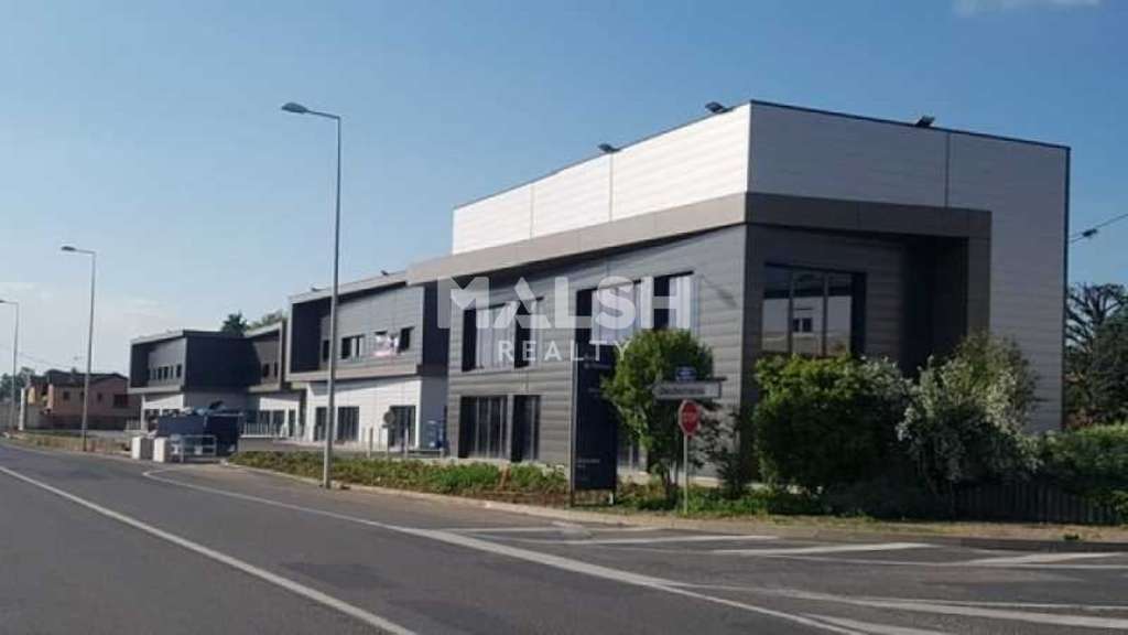 Bureaux lumineux de 205m² à louer à Genay