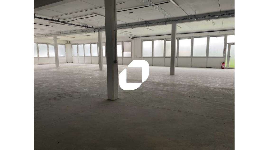 A louer Bureaux 819m² Gennevilliers