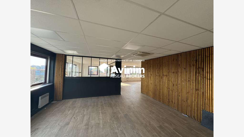Bureaux 199m² R+2 à louer à Gennevilliers A86