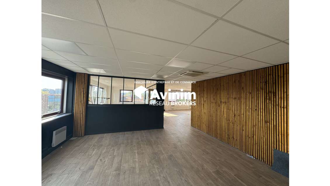 Bureaux 199m² R+2 à louer à Gennevilliers A86
