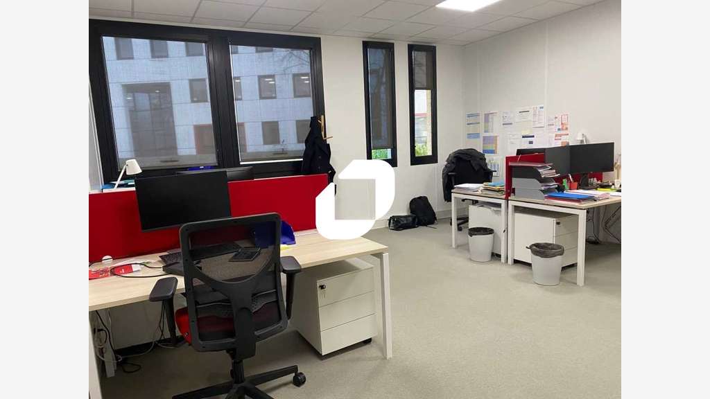 A louer Bureaux 411m² Gennevilliers