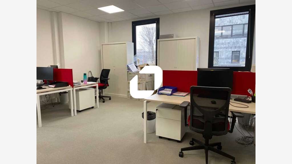 A louer Bureaux 411m² Gennevilliers