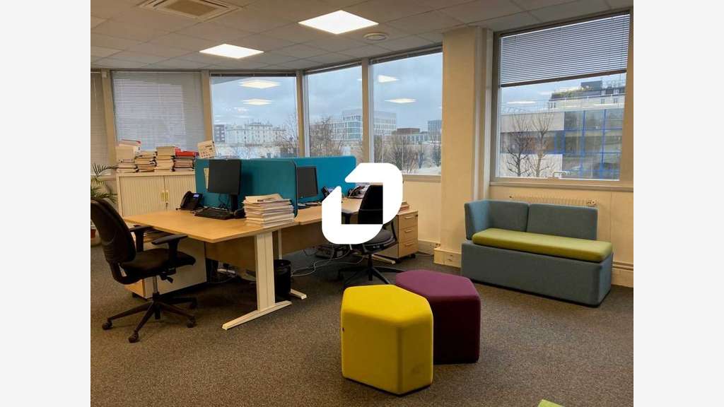 A louer Bureaux 702m² Gennevilliers