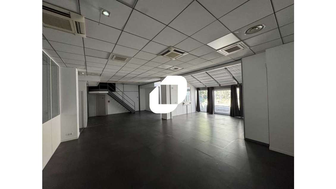 A louer Bureaux 281m² Gentilly
