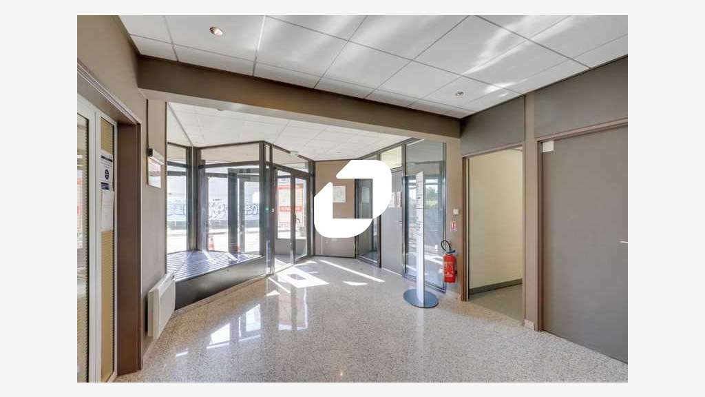 A louer Bureaux 1161m² Gentilly