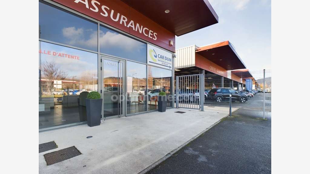 Location bureau avec vitrine à 20 min de Lyon