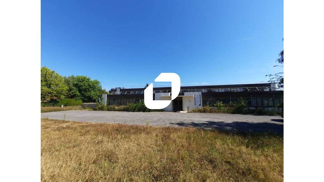 A louer Bureaux 200m² Gometz la ville