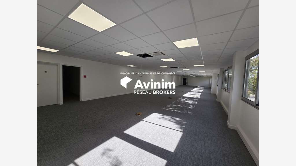 A louer bureaux rénovés 224m² à Gonesse