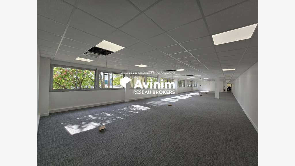 A louer bureaux rénovés 224m² à Gonesse