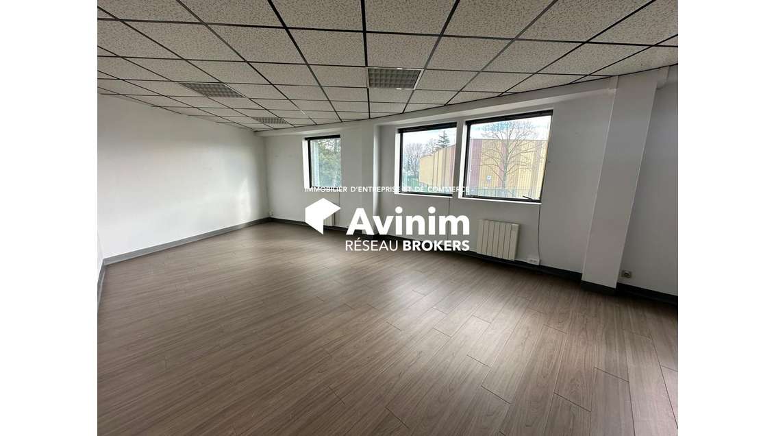 A LOUER GONESSE BUREAUX 45 M²