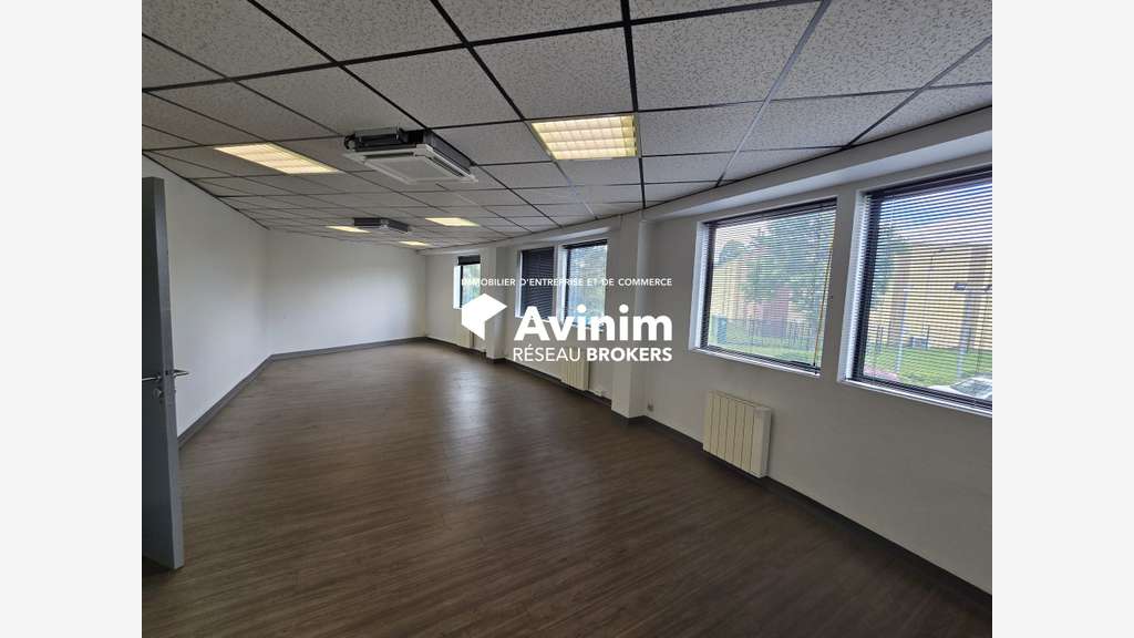 A louer bureaux 86m² divisibles à Gonesse