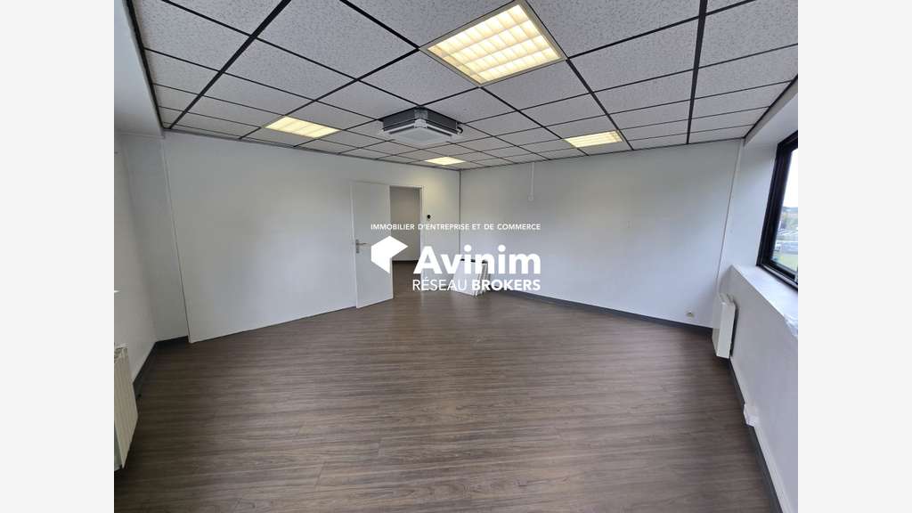 A louer bureaux 86m² divisibles à Gonesse