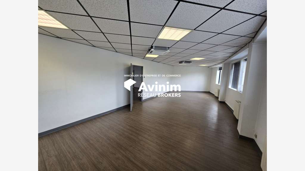 A louer bureaux 86m² divisibles à Gonesse