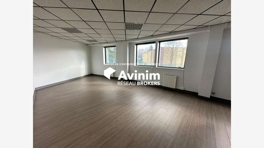 A louer bureaux 86m² divisibles à Gonesse