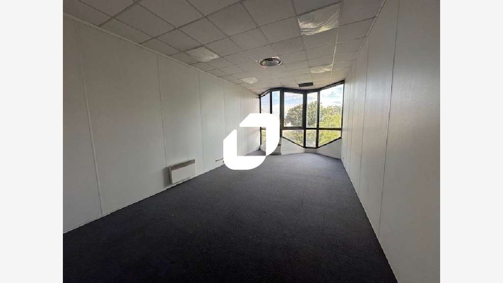 A louer Bureaux 638m² Gonesse