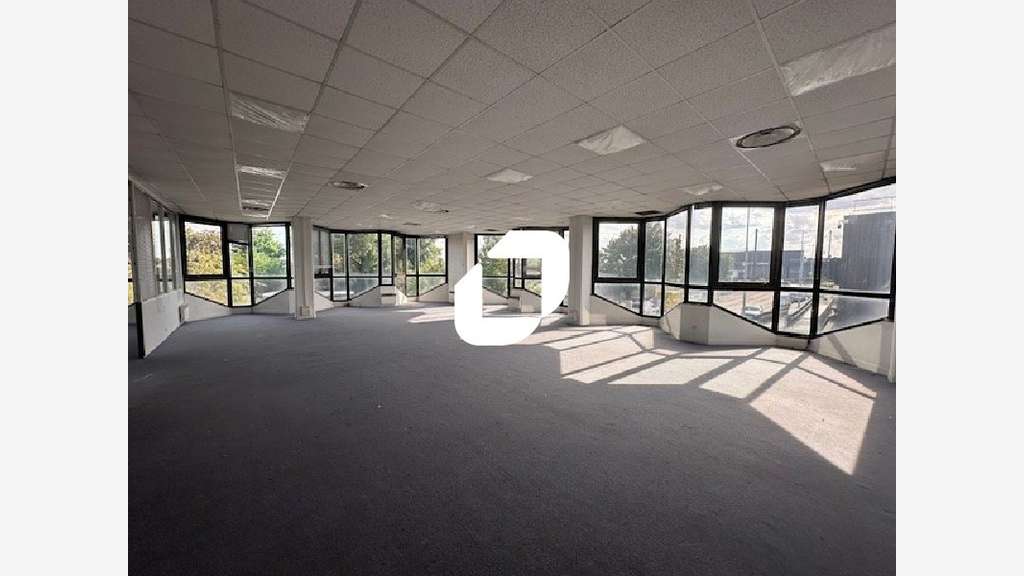 A louer Bureaux 638m² Gonesse