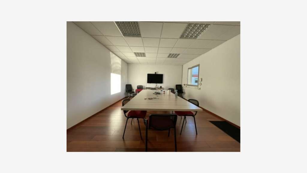 À louer bureaux 250m² à Gonfreville-l'Orcher