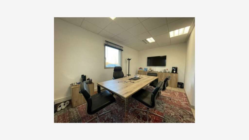 À louer bureaux 250m² à Gonfreville-l'Orcher