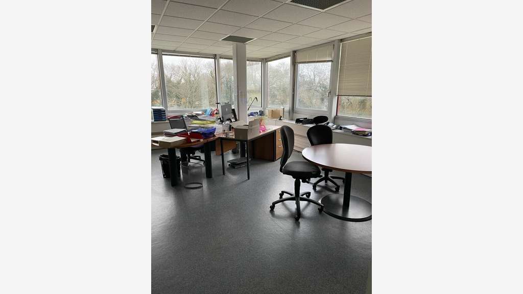 A louer plateau de bureau 263m² R+1 à Gouesnou