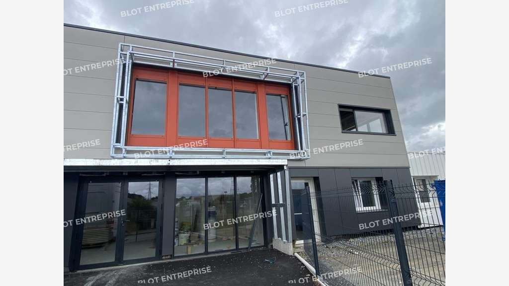 A louer bureaux 340m² empl stratégique à Gouesnou